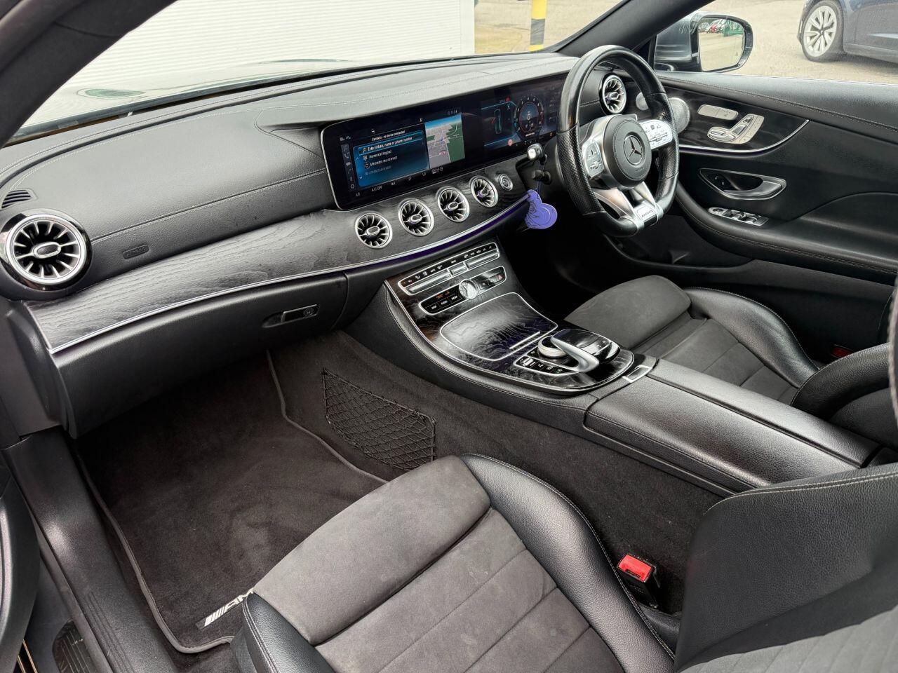 Mercedes-Benz E Class — photo 10