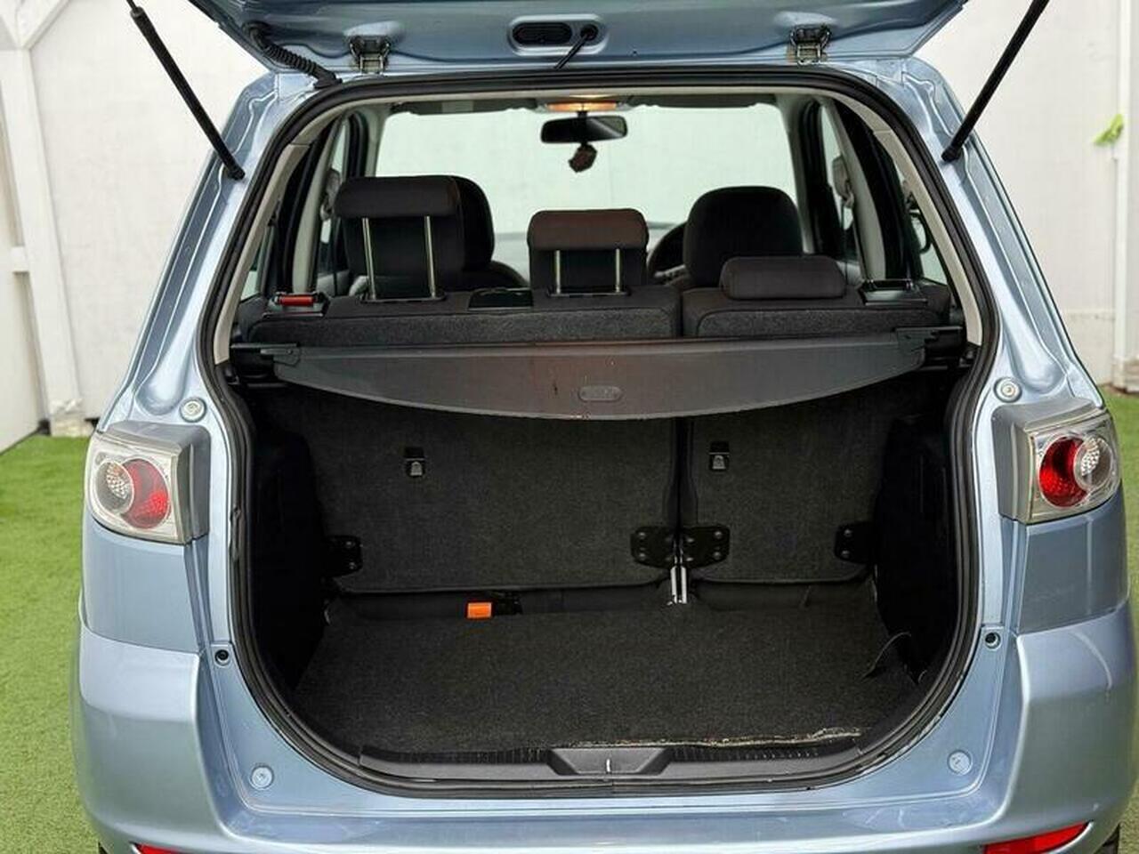 Mazda Mazda2 — photo 7