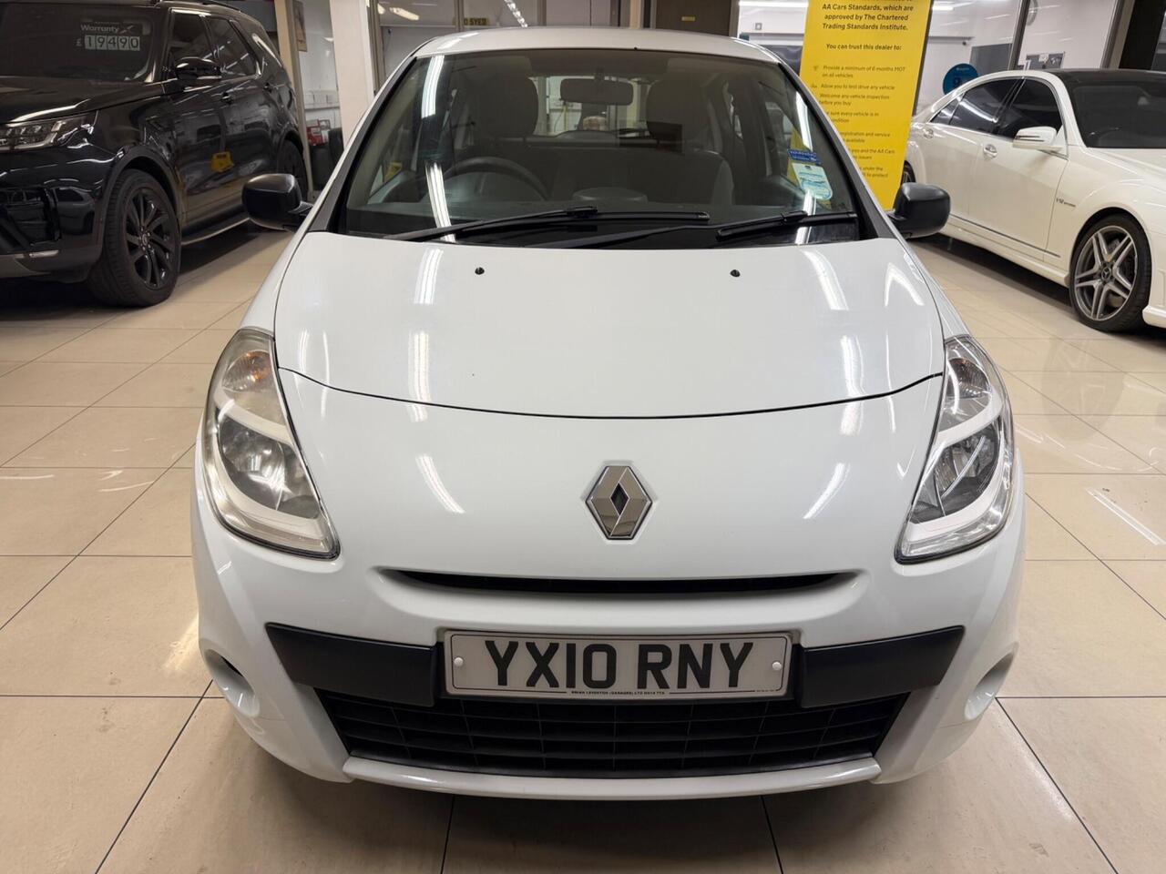 Renault Clio — photo 3