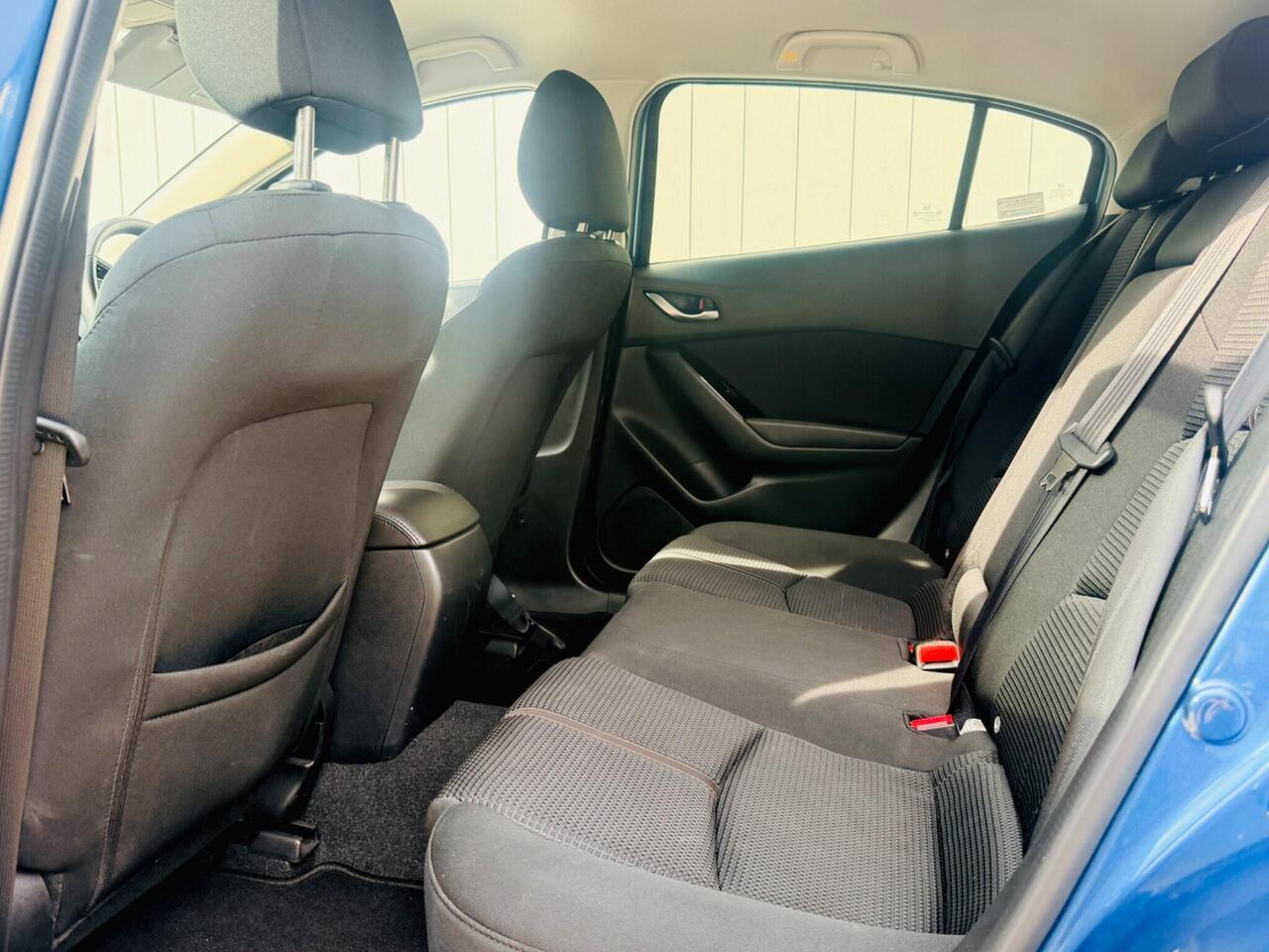 Mazda Mazda3 — photo 24