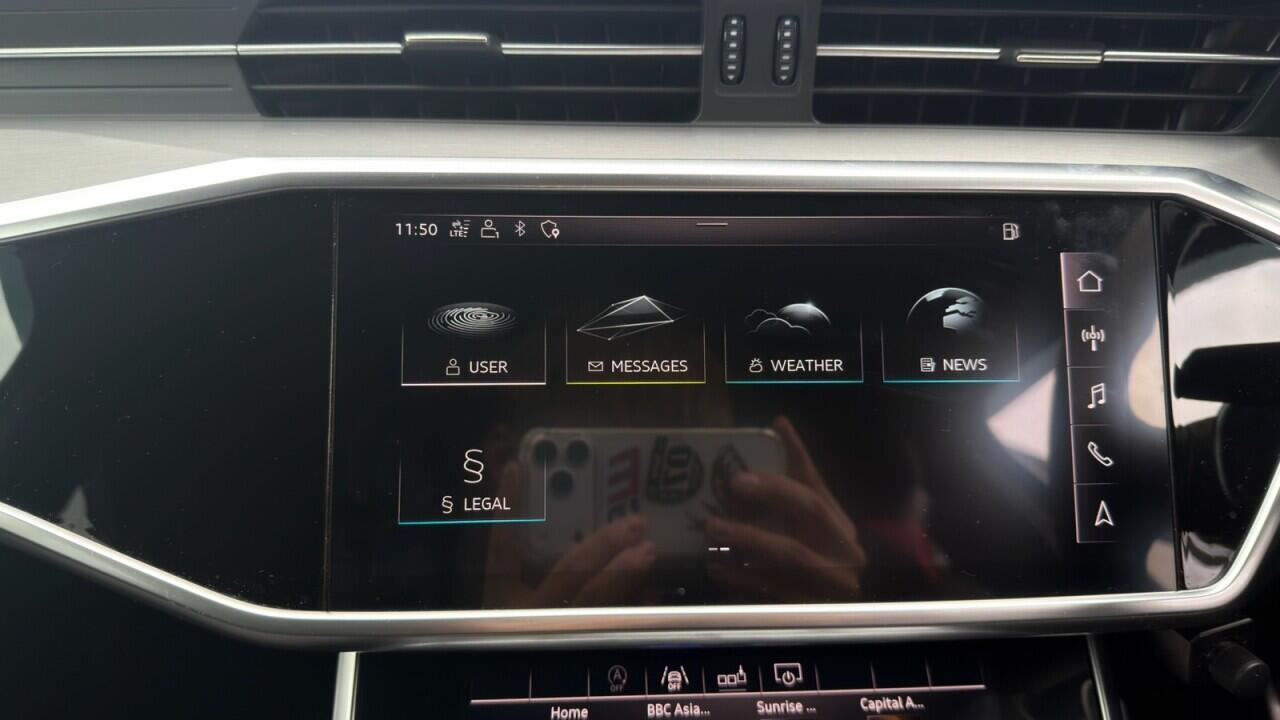 Audi A6 Saloon — photo 18