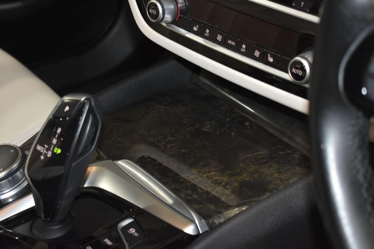 BMW 5 Series — photo 26