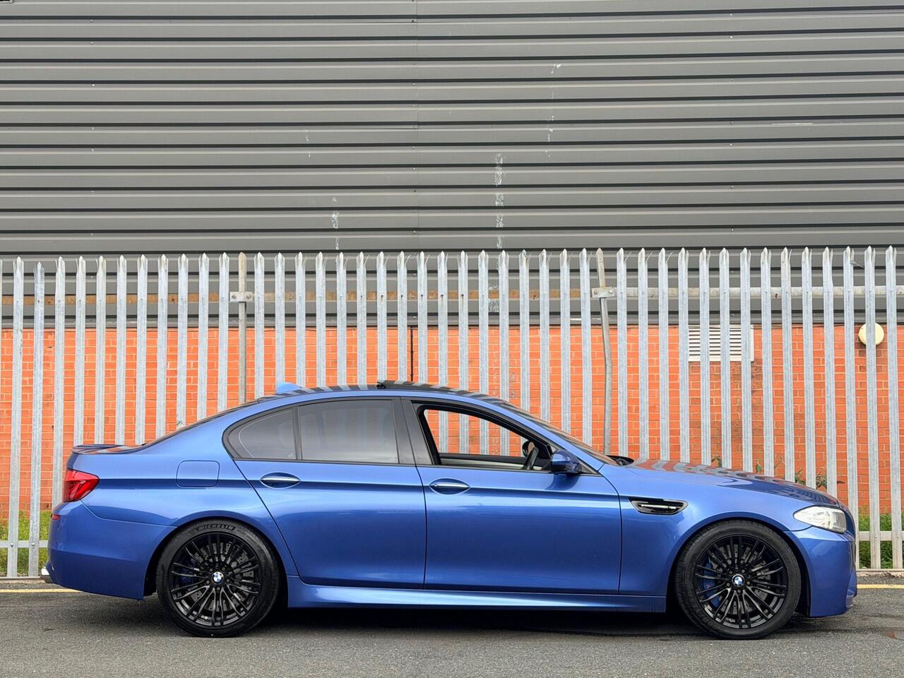2013 BMW M5 4.4 V8 DCT Euro 5 (s/s) 4dr, photo 2