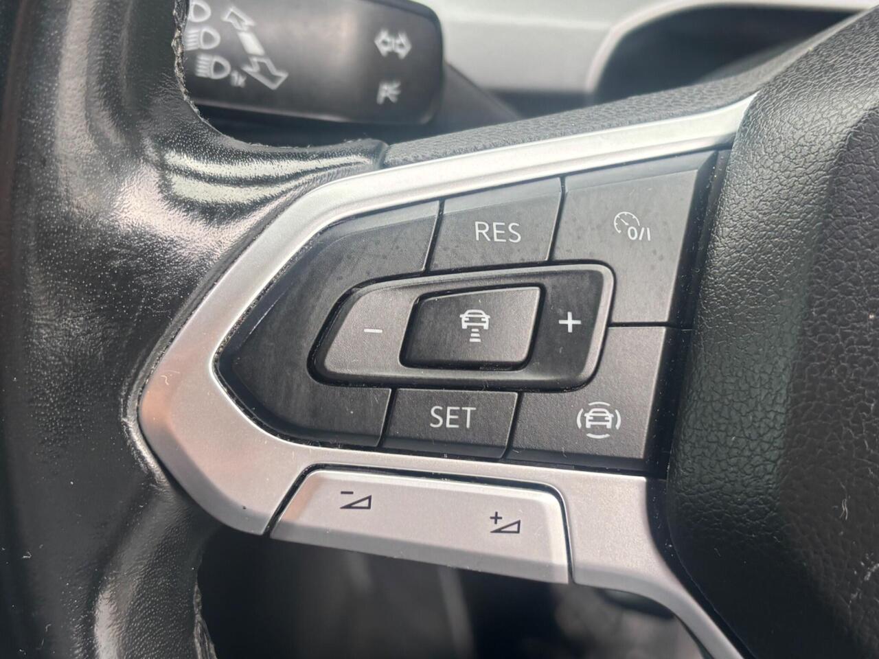 Volkswagen Golf — photo 19