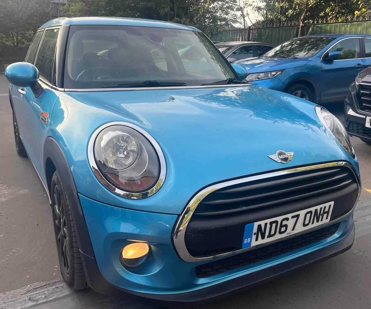 MINI Hatch — photo 2