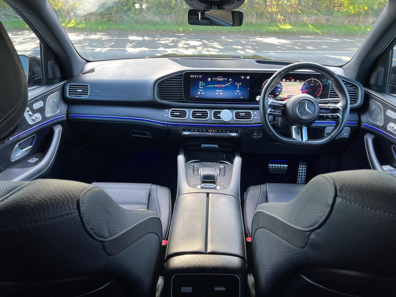 Mercedes-Benz GLS — photo 21