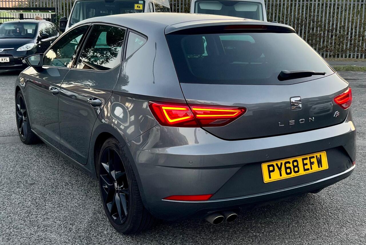 SEAT Leon — photo 12