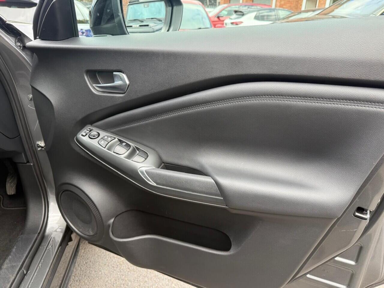 Nissan Juke — photo 28