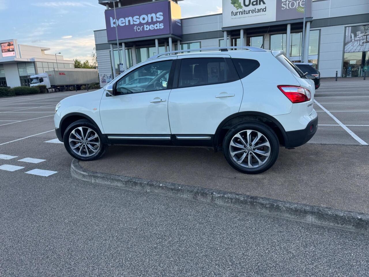 Nissan Qashqai — photo 8