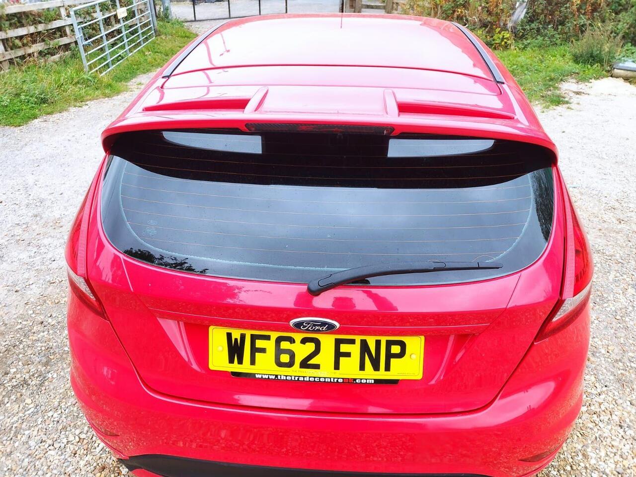 Ford Fiesta — photo 5