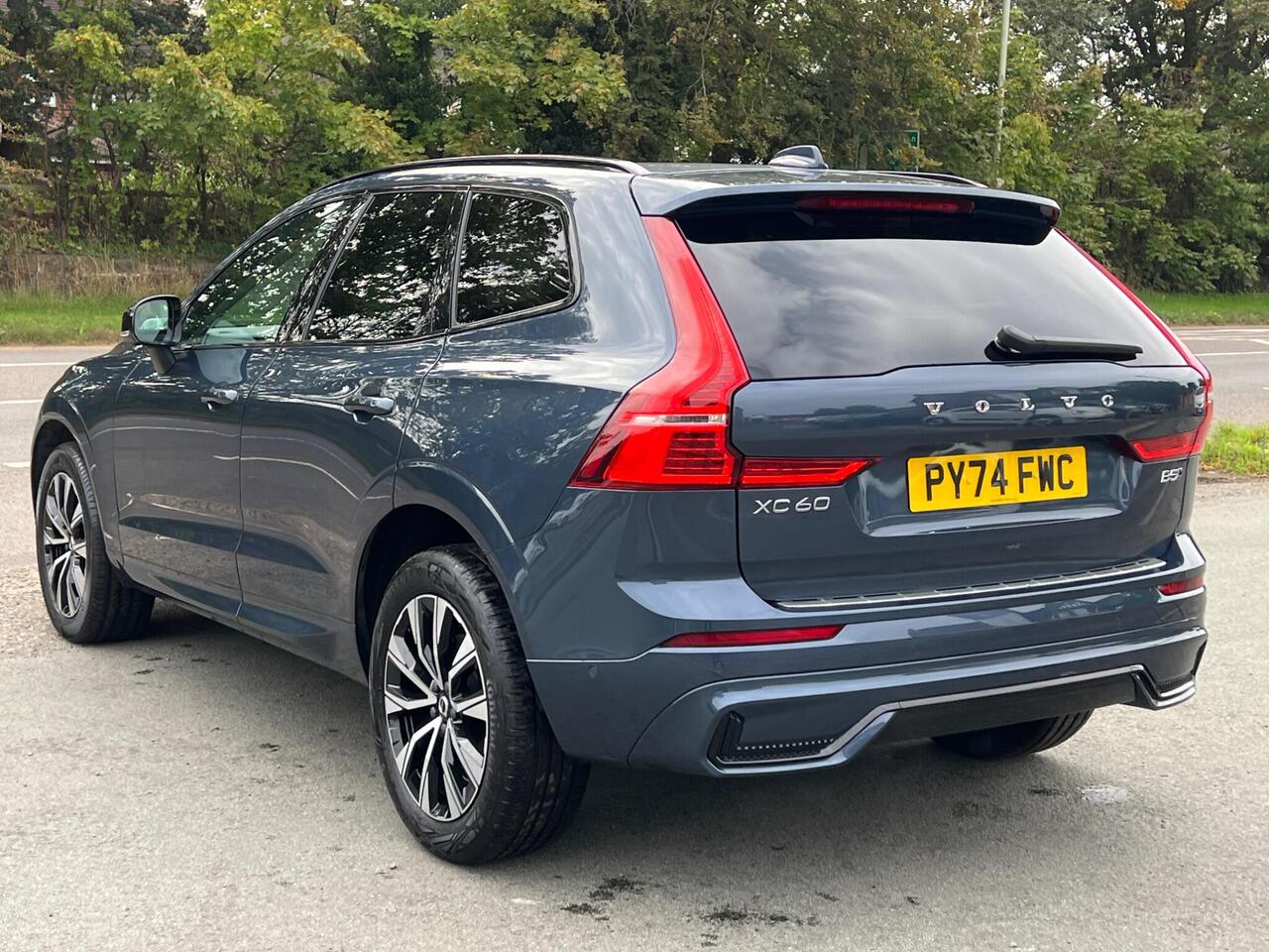 Volvo XC60 — photo 8