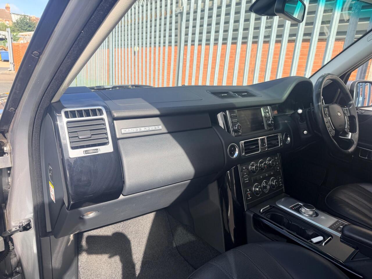 2012 Land Rover Range Rover 4.4 TD V8 Westminster Auto 4WD Euro 5 5dr, photo 13