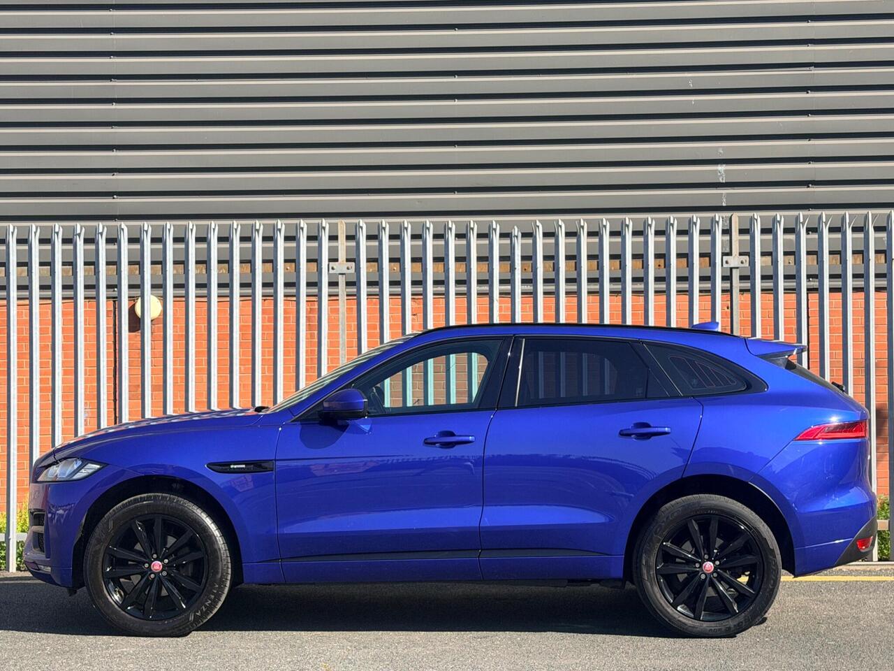 2017 Jaguar F-PACE 2.0 P250i R-Sport Auto AWD Euro 6 (s/s) 5dr, photo 11
