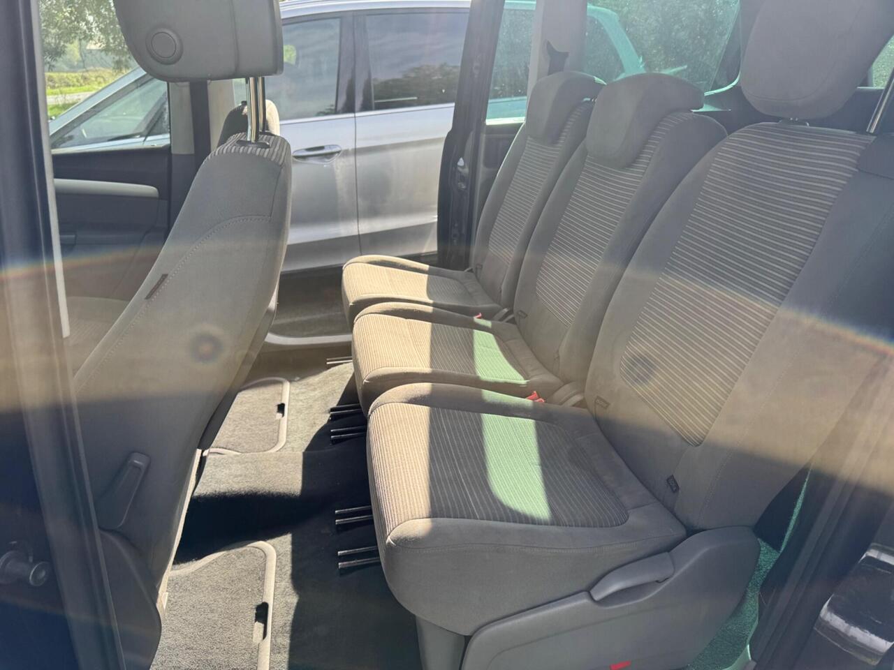 SEAT Alhambra — photo 10