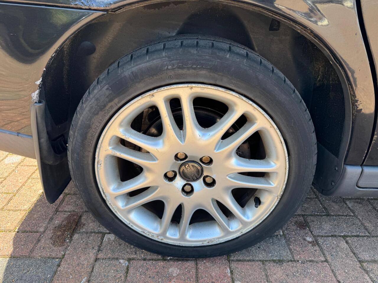 Volvo V70 — photo 38
