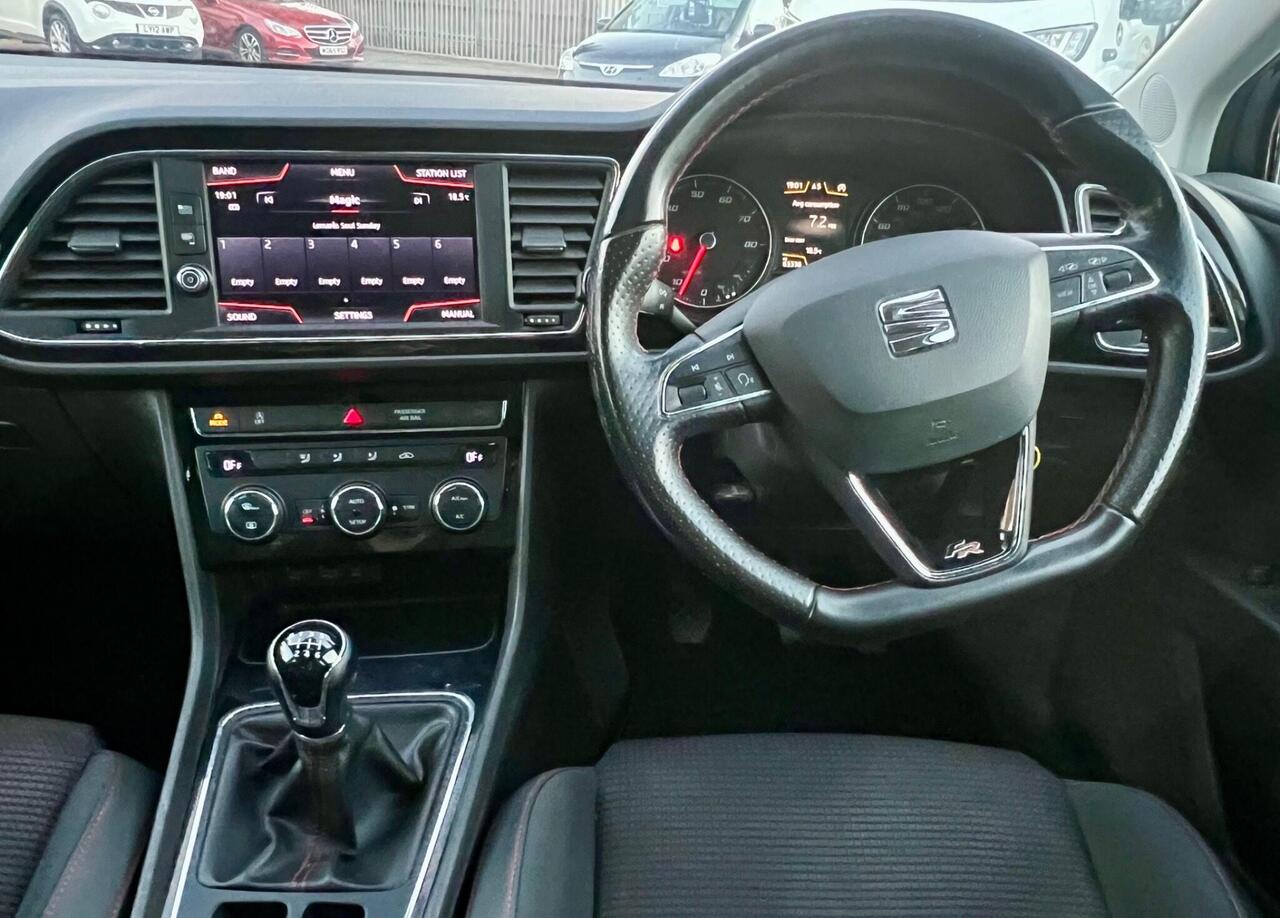 SEAT Leon — photo 27