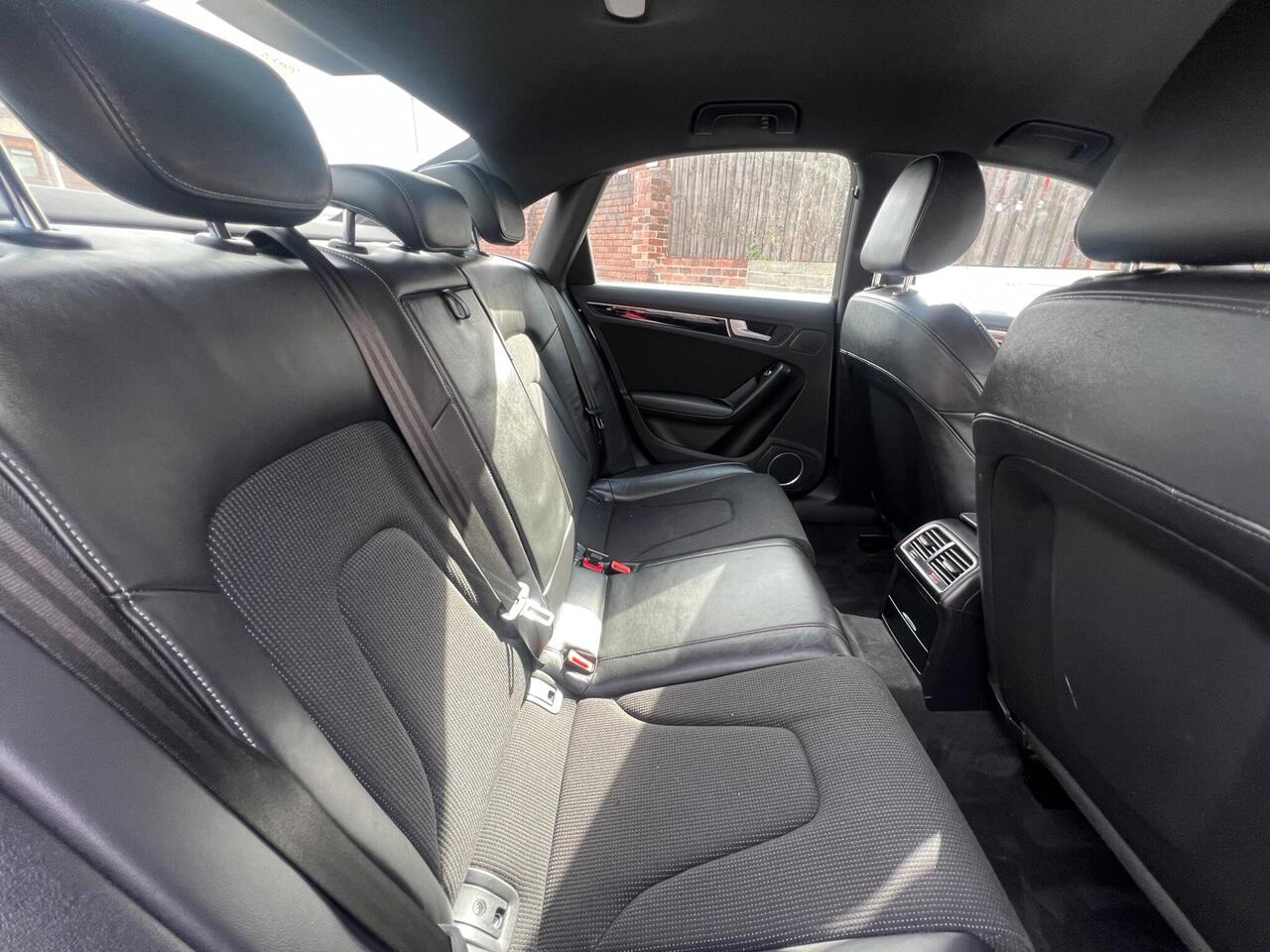 Audi A4 — photo 18