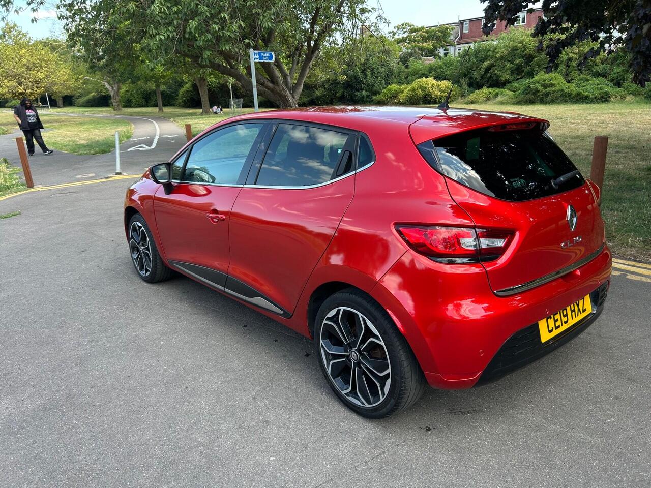 Renault Clio — photo 15