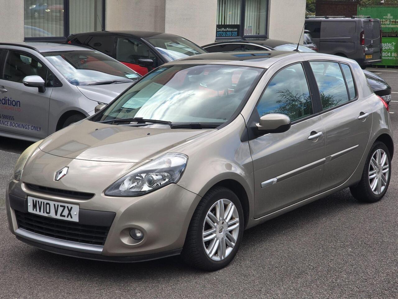 Renault Clio — photo 1