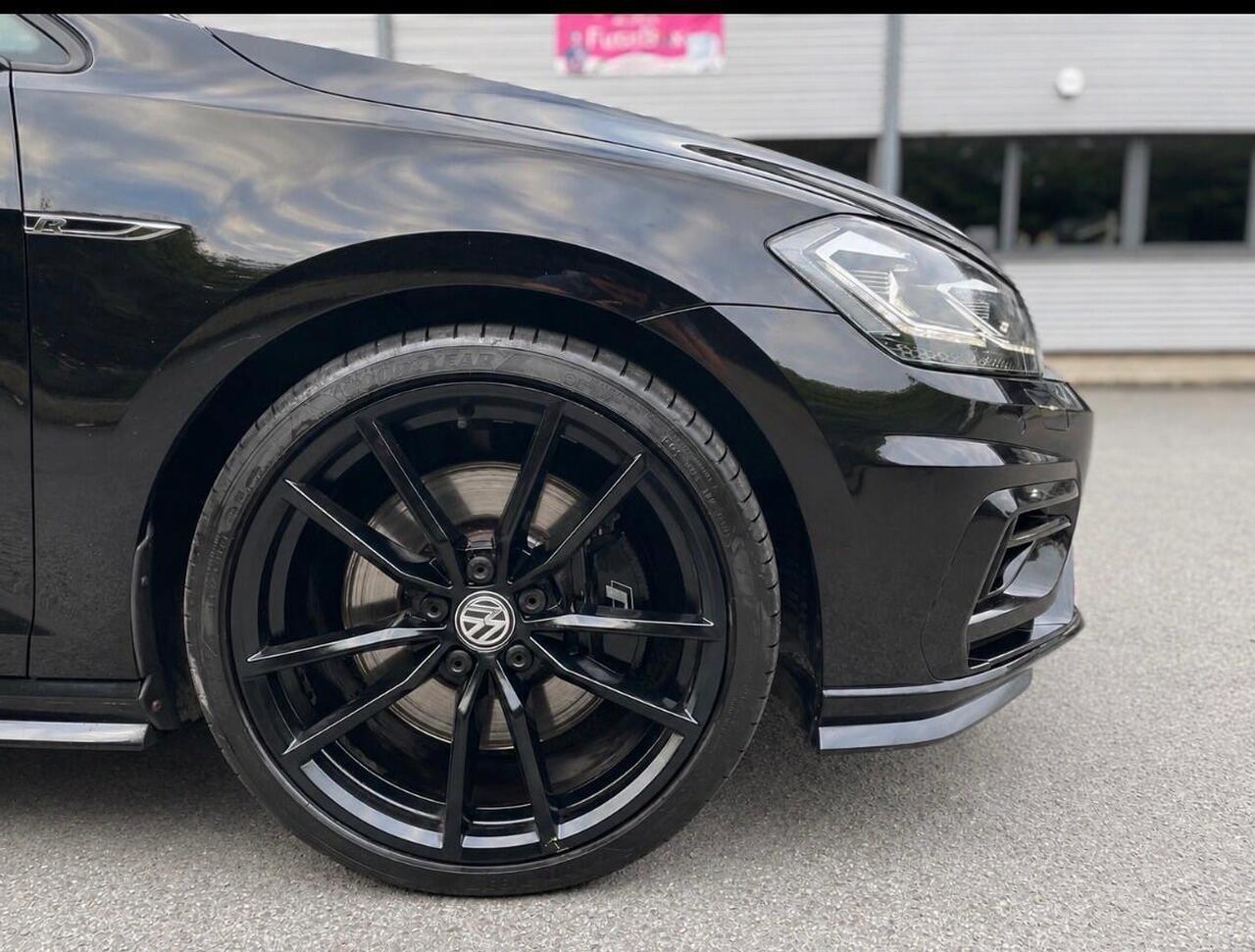 Volkswagen Golf — photo 40