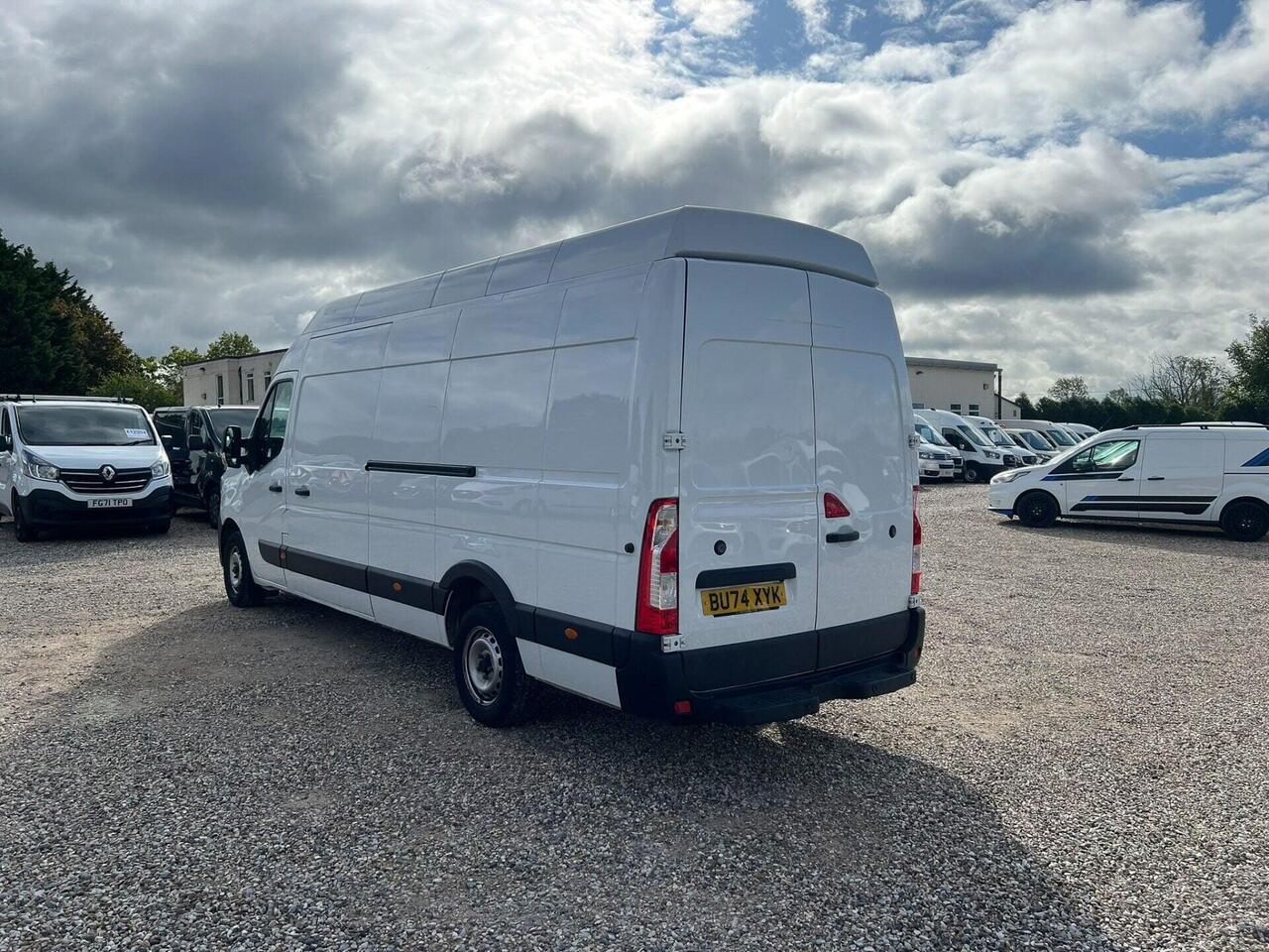 Renault Master — photo 8