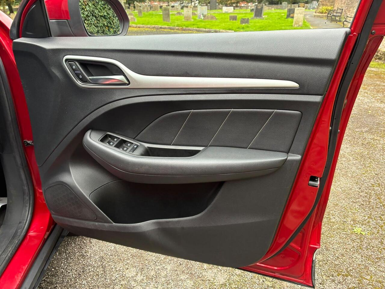 MG MG ZS — photo 33