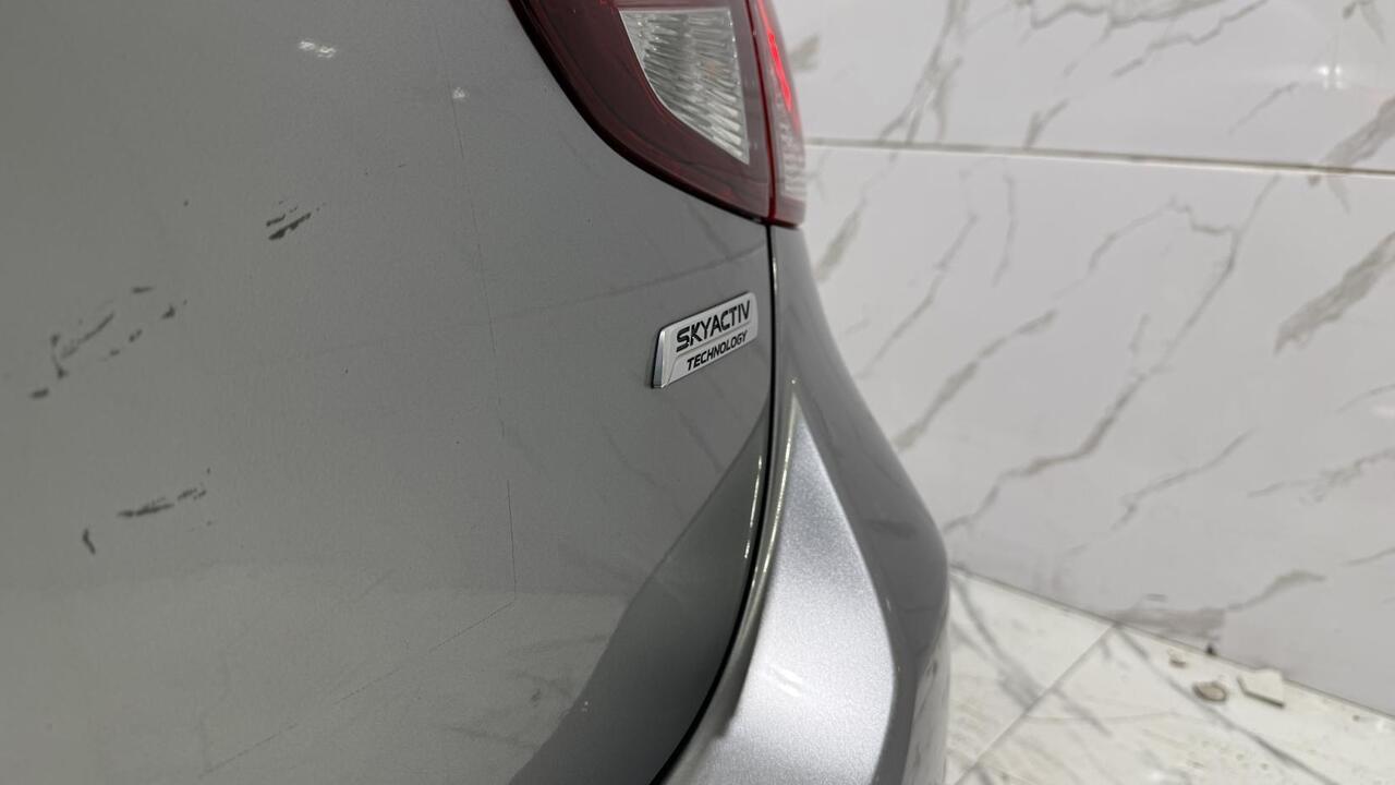 Mazda Mazda2 — photo 41