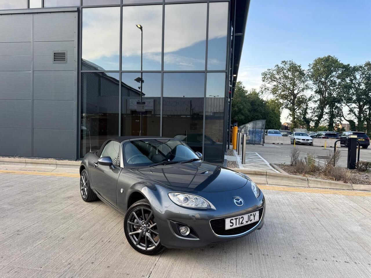 Mazda MX-5 — photo 10