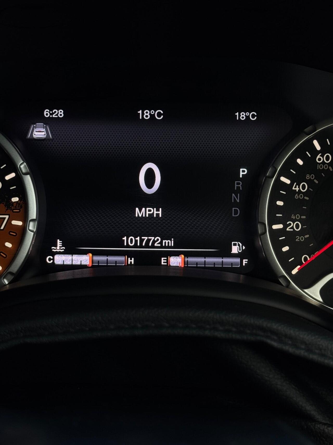 Jeep Renegade — photo 28
