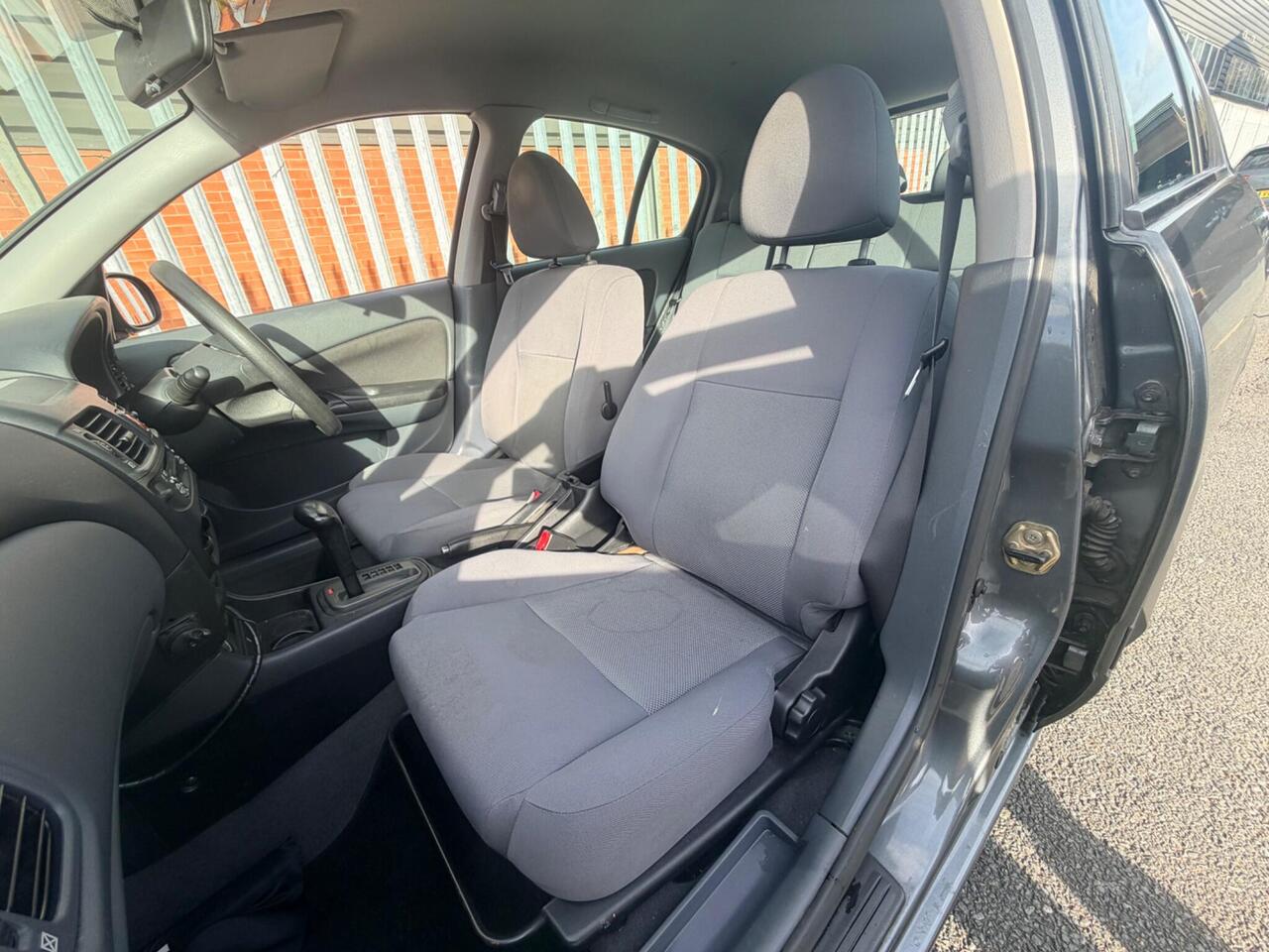 2005 Nissan Almera 1.8 S 5dr, photo 13