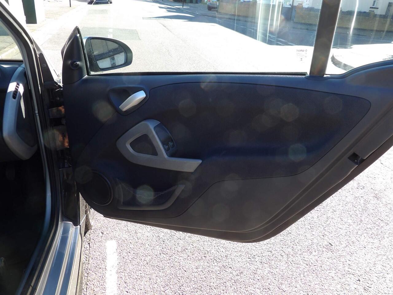 Smart fortwo — photo 18