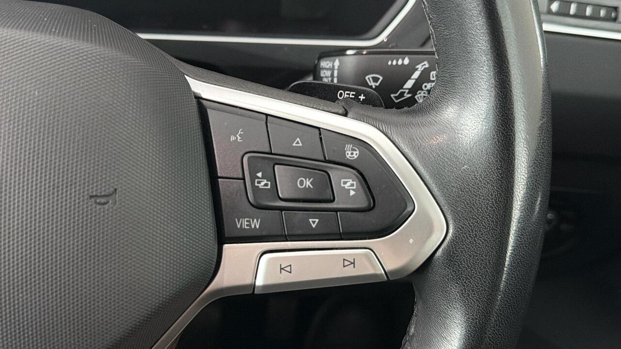 Volkswagen Tiguan — photo 21