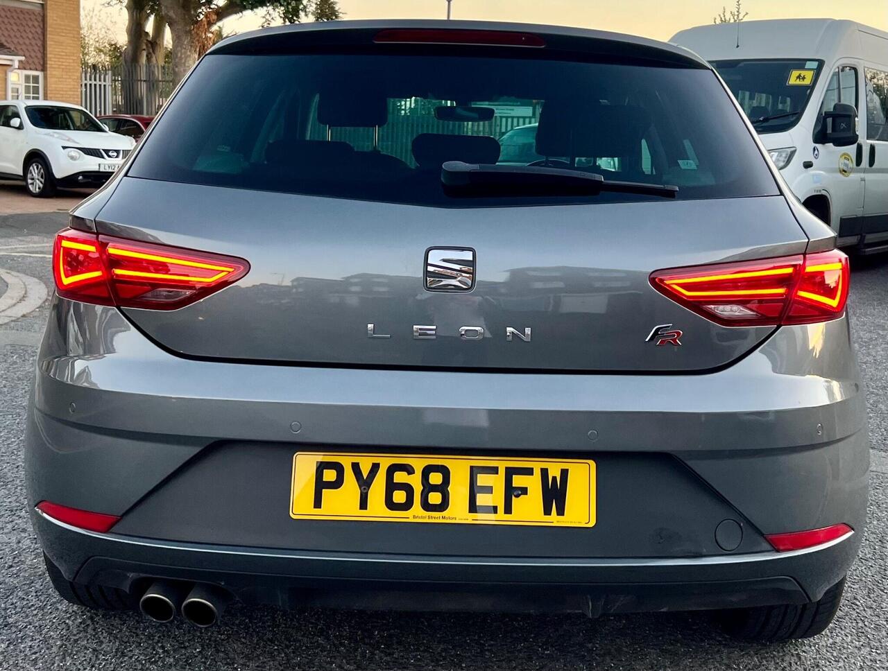 SEAT Leon — photo 17