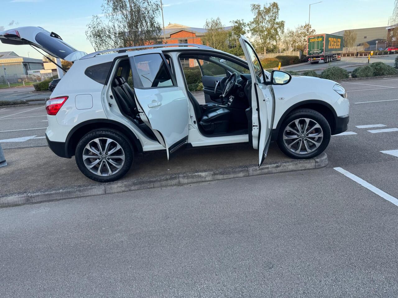Nissan Qashqai — photo 27