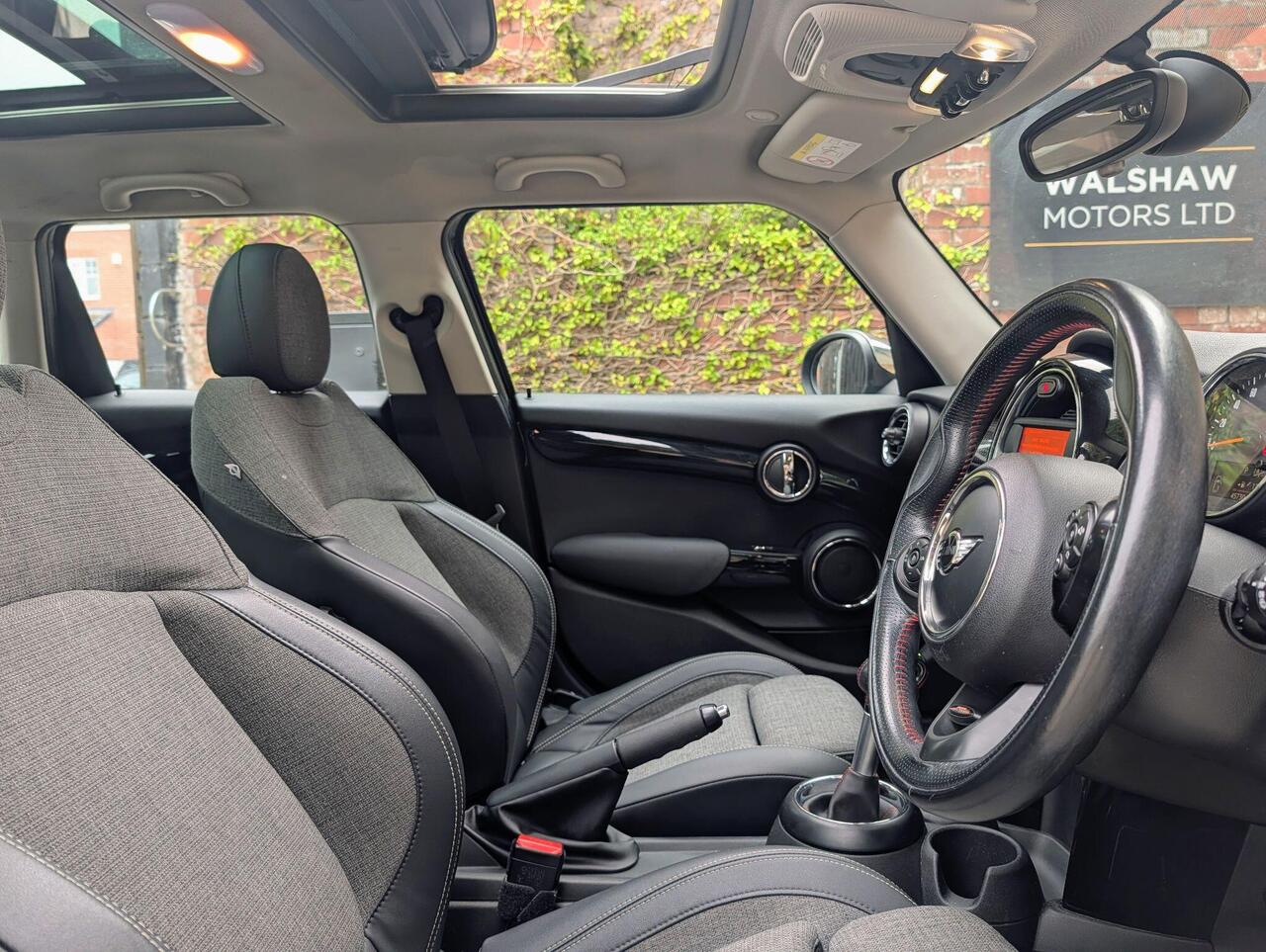 MINI Hatch — photo 14