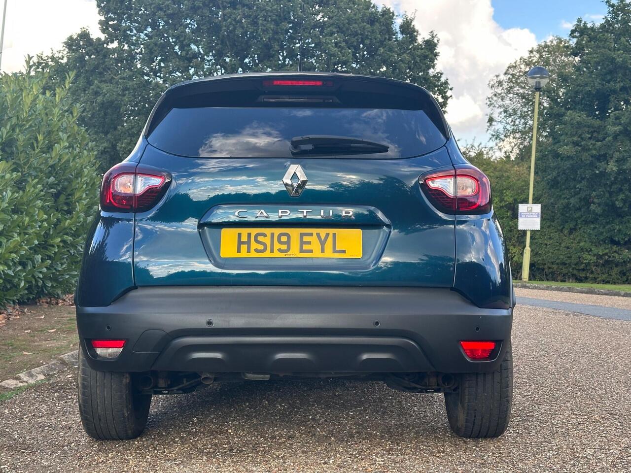 Renault Captur — photo 6