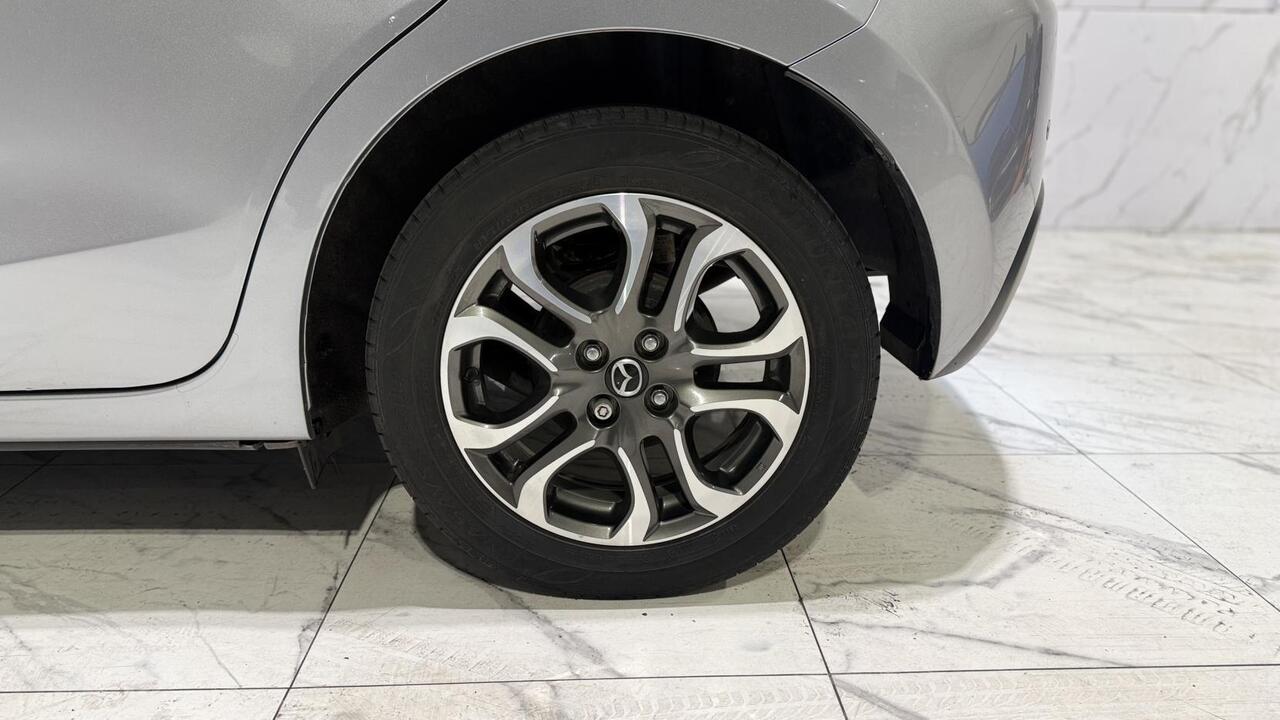 Mazda Mazda2 — photo 46