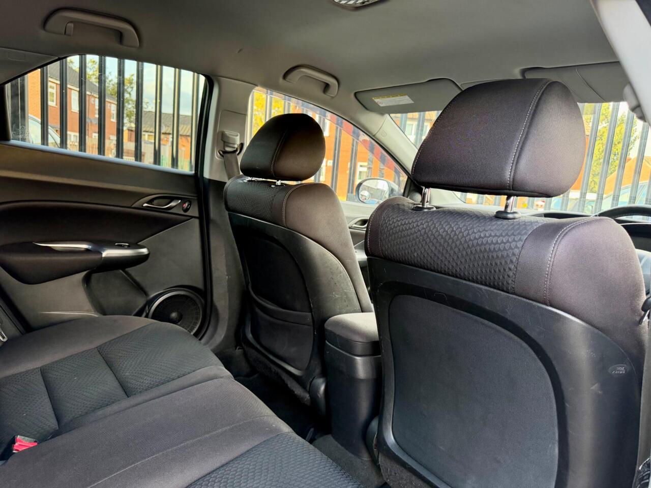Honda Civic — photo 10