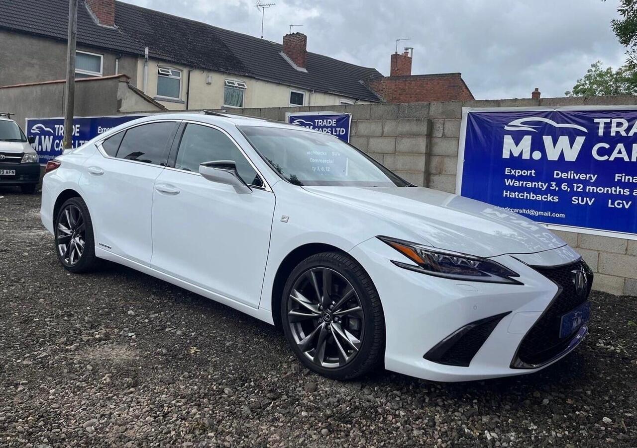 Lexus ES — photo 23