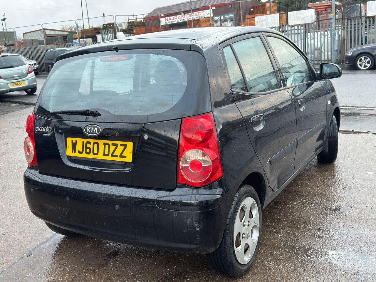 Kia Picanto — photo 9