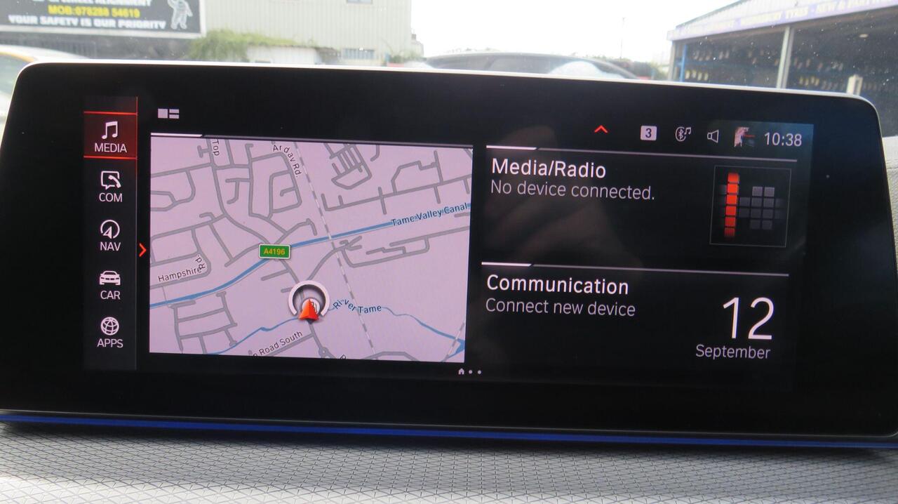 BMW 5 Series — photo 32