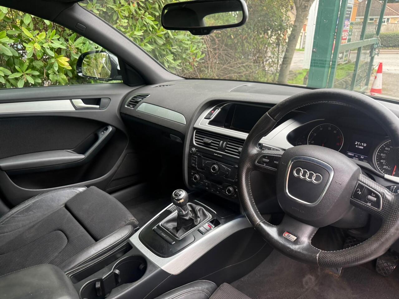 Audi A4 — photo 9
