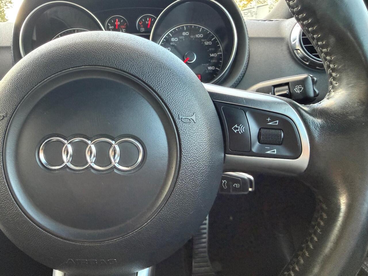 Audi TT — photo 19