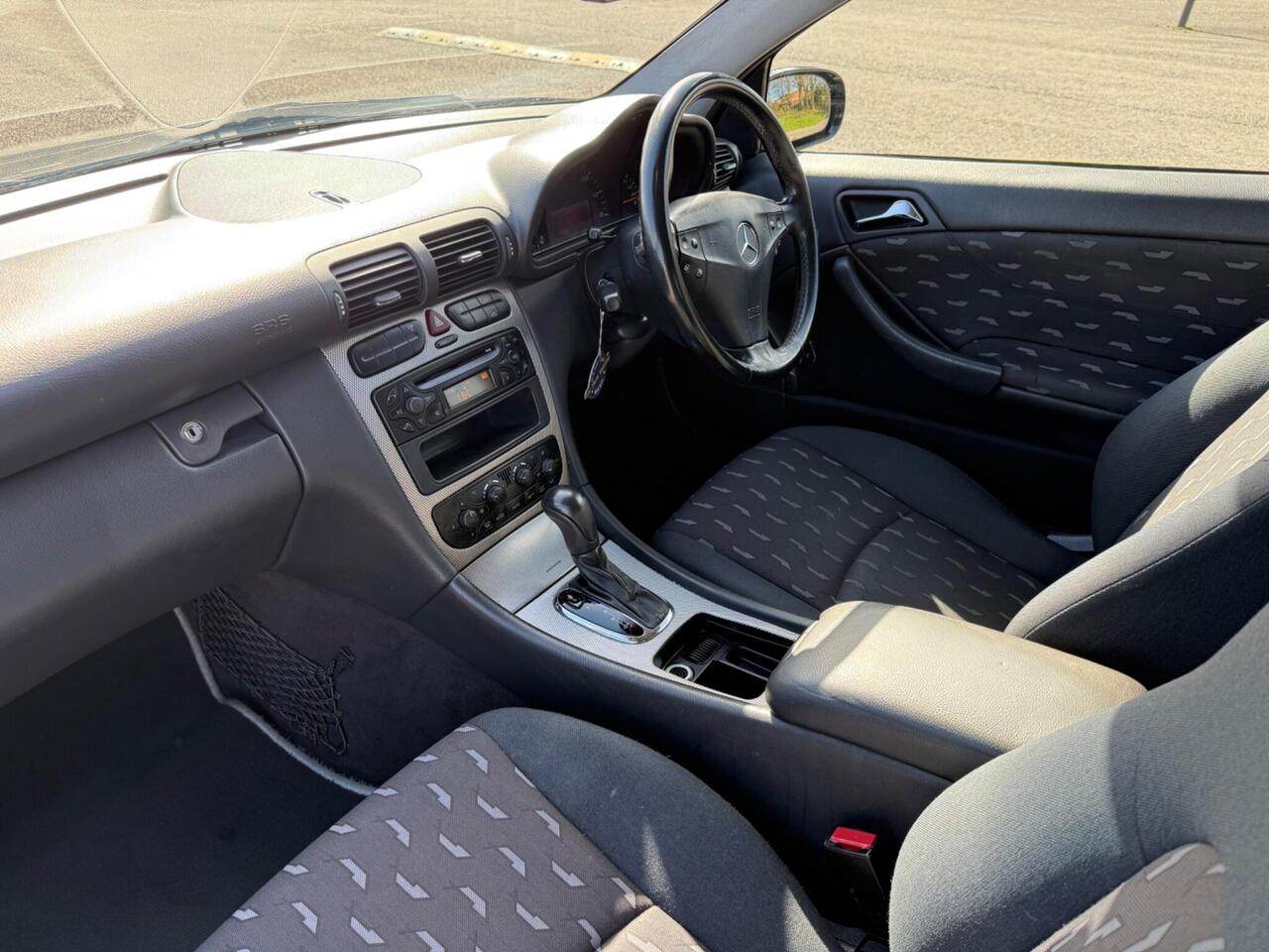 Mercedes-Benz C Class — photo 14