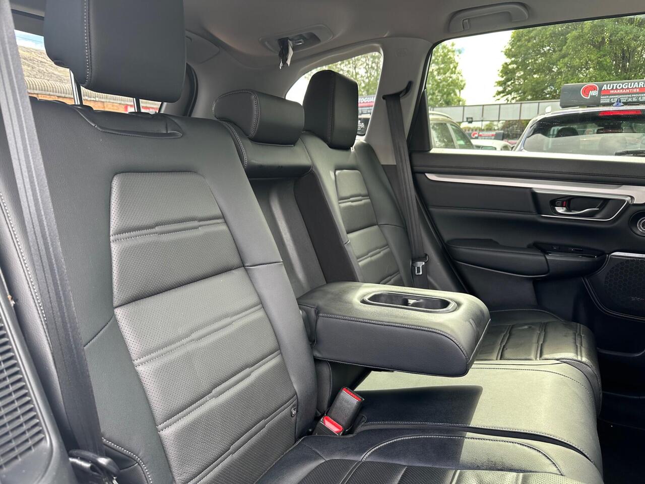 Honda CR-V — photo 13