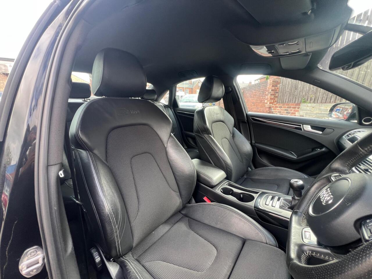 Audi A4 — photo 25