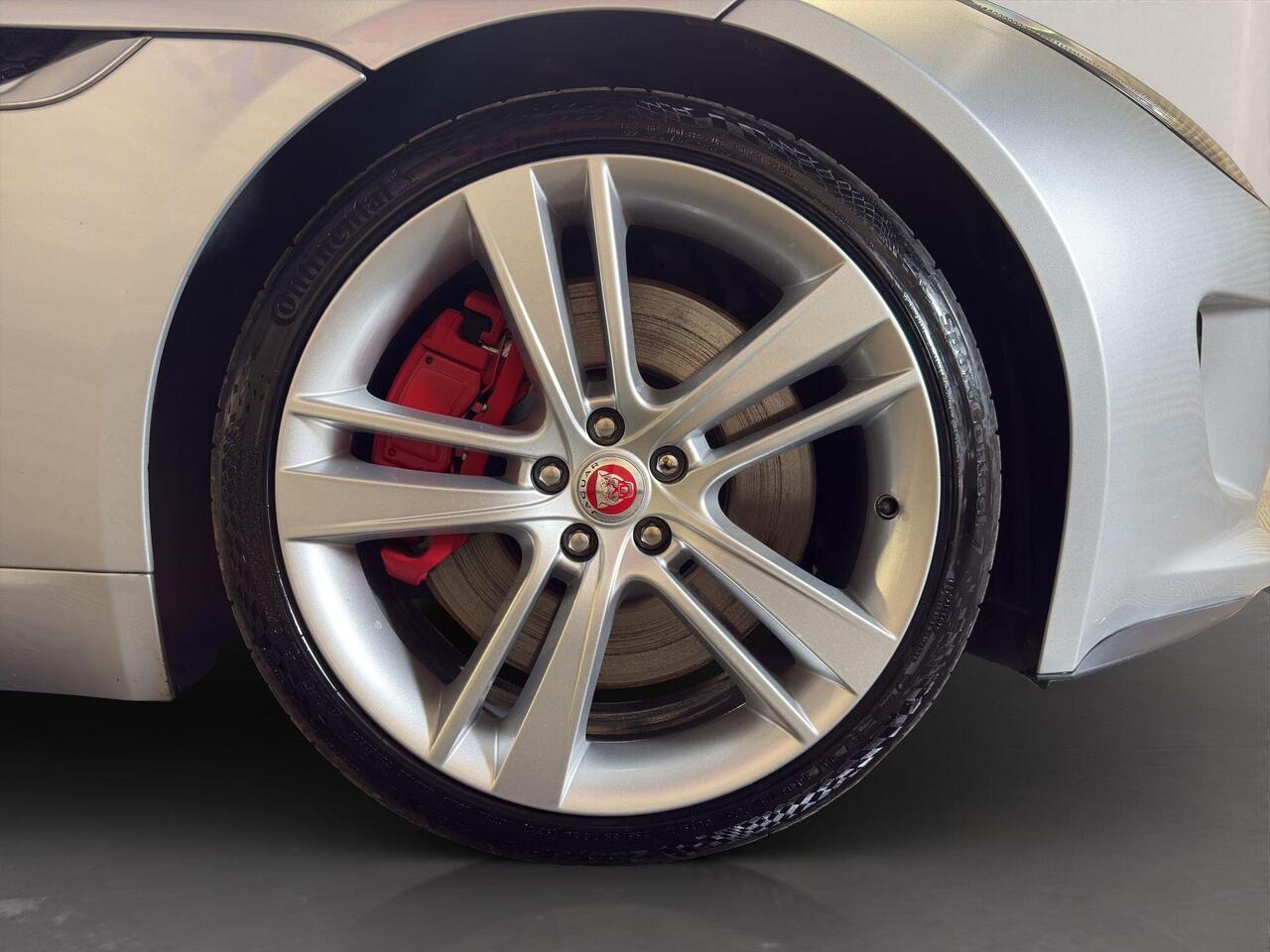 Jaguar F-Type — photo 22
