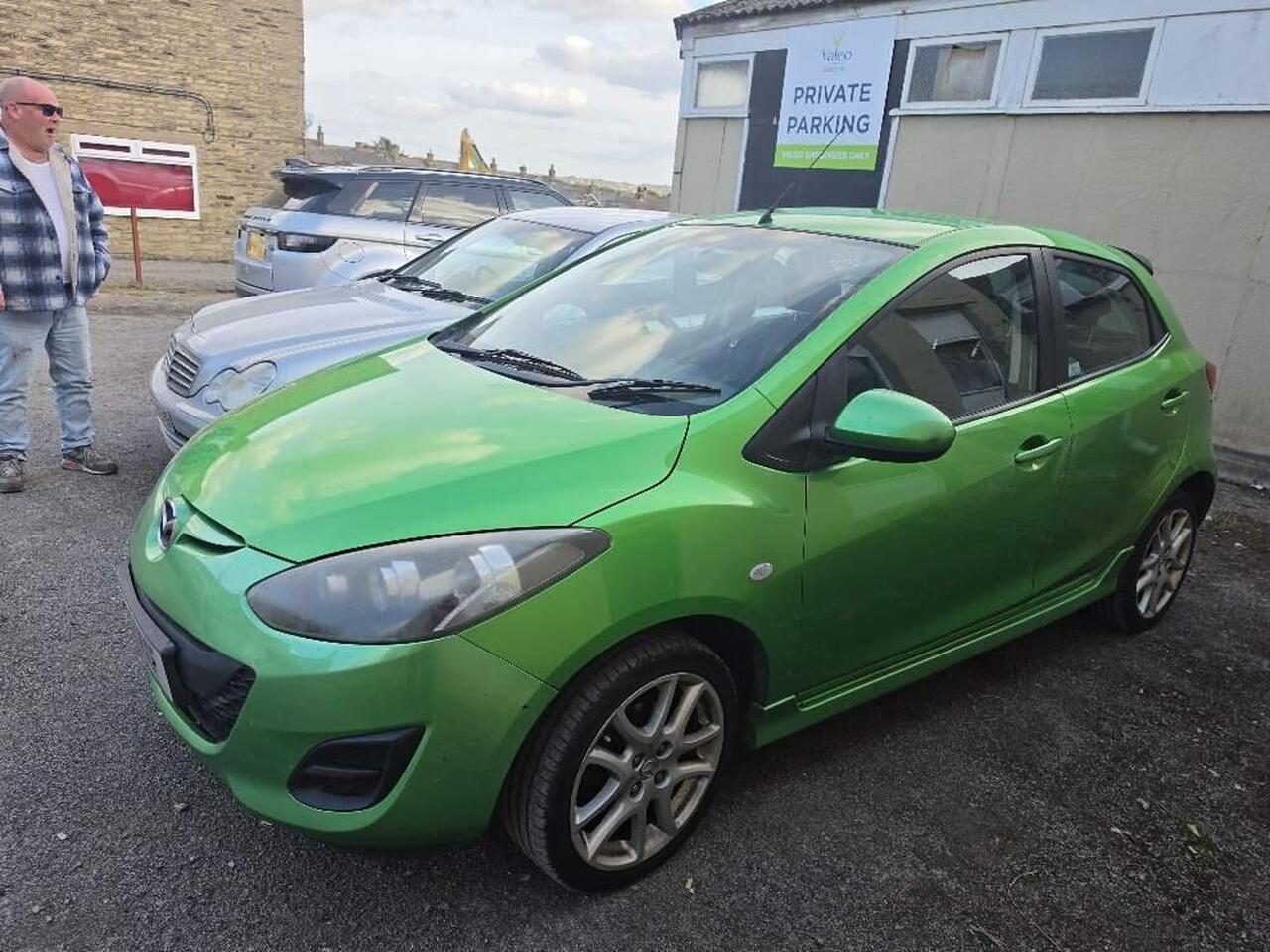 Mazda Mazda2 — photo 4