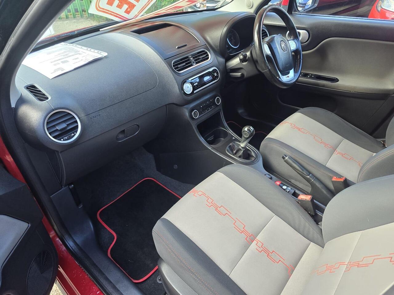 MG MG3 — photo 15