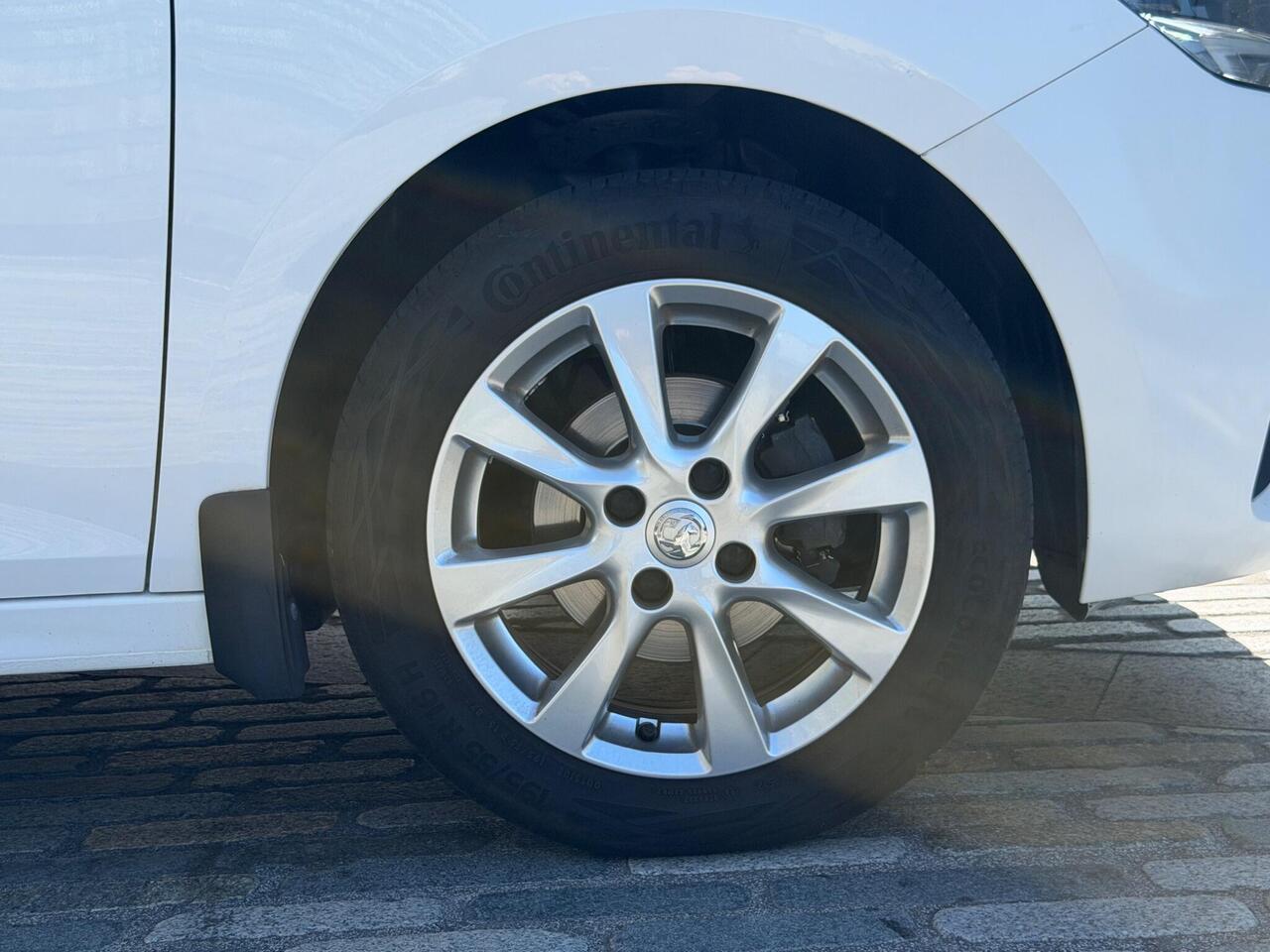 Vauxhall Corsa — photo 29